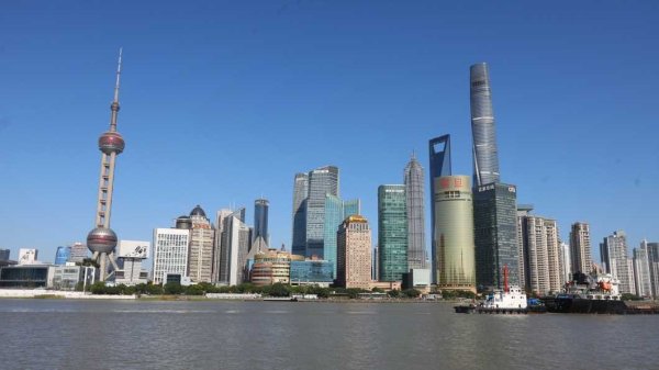 广州：强化现代临港制造业集群，发展海洋新兴产业、航空航天与卫星产业、新一代信息技术产业