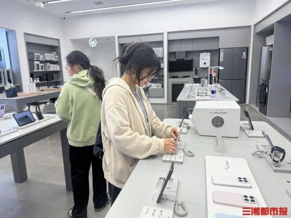 长沙手机市场迎调价潮，部分机型价格已率先上涨