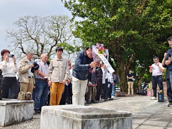 台北春祭白色恐怖死难者 追忆“红色历史”冀望祖国统一
